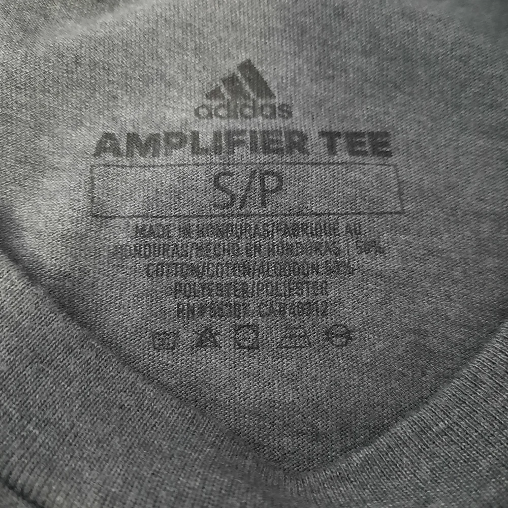 Bundle of 2 Adidas Men's Long Sleeve Tee Shirts Gray and Navy Blue size Small